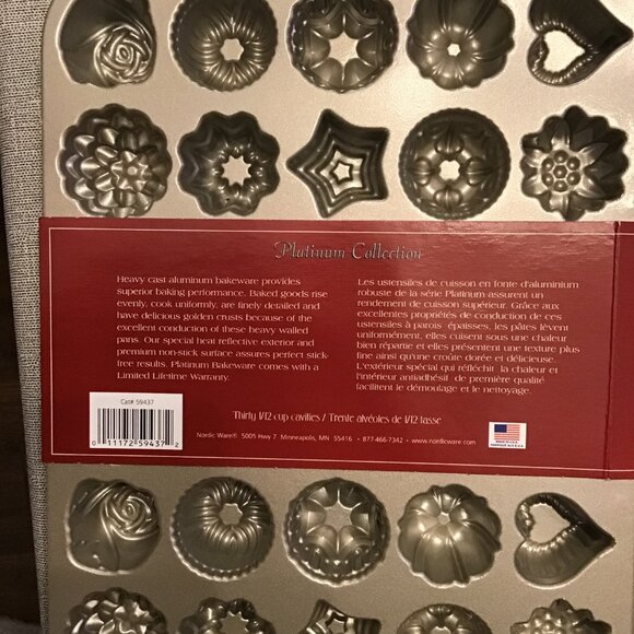 New Nordic Ware Platinum Collection Bundt Tea Cake/Candy Bake Mold - Picture 2 of 2